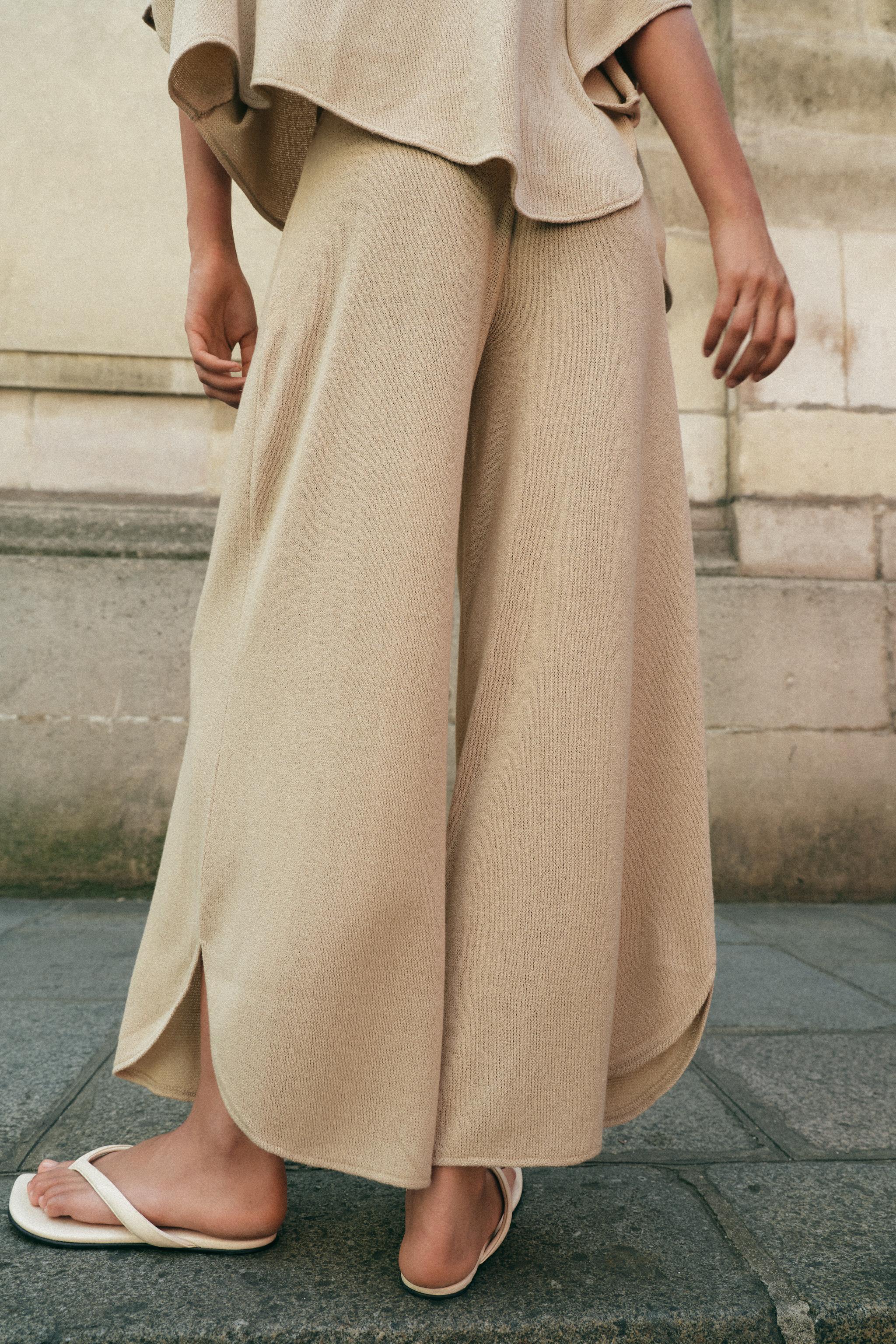 PANTALON RUSTIQUE À FENTES